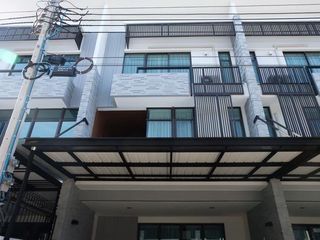 For rent 3 bed retail Space in Bang Phli, Samut Prakan