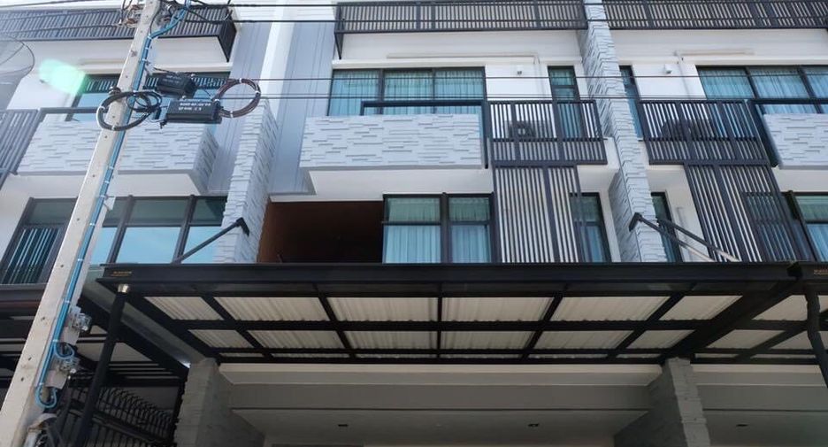 For rent 3 bed retail Space in Bang Phli, Samut Prakan
