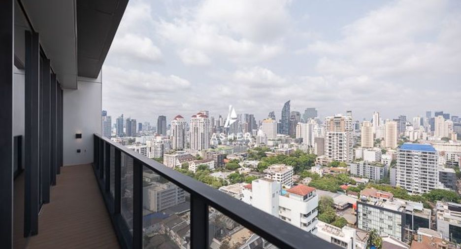 For rent 2 bedrooms condo in Watthana, Bangkok