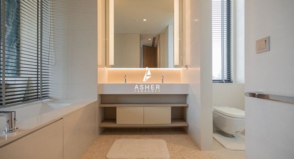 For rent 2 bedrooms condo in Watthana, Bangkok