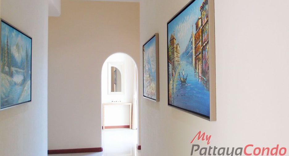 For sale 4 bedrooms house in Bang Lamung, Chonburi