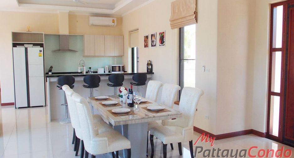 For sale 4 bedrooms house in Bang Lamung, Chonburi