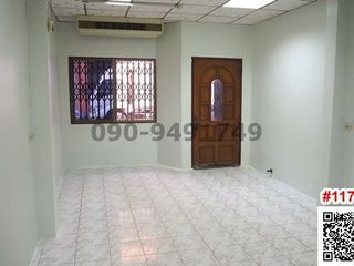 For rent 3 bed retail Space in Khlong San, Bangkok
