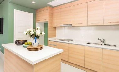Condo en alquiler y en venta de 3 habitaciones en Khlong Toei, Bangkok