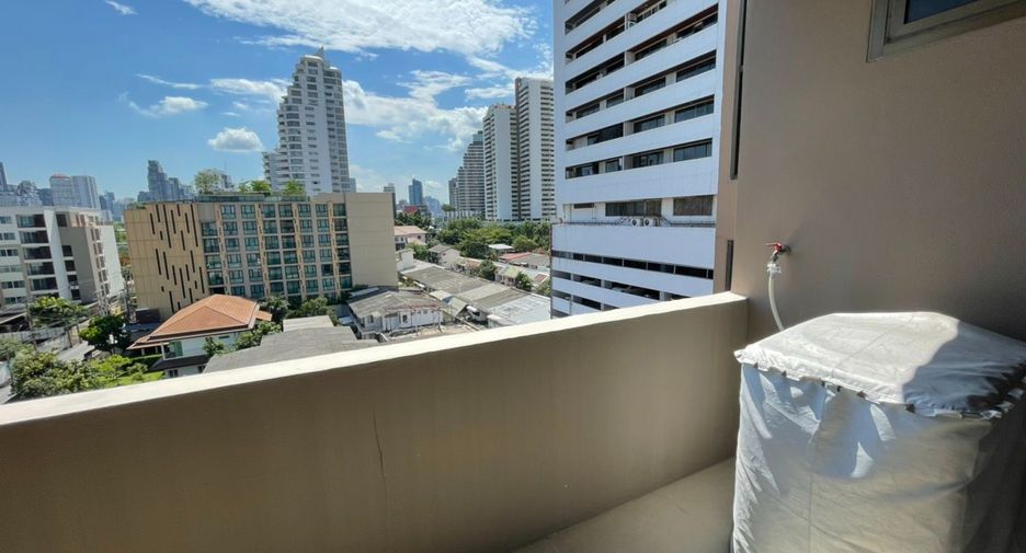 À louer 2 chambres appartement à Watthana, Bangkok