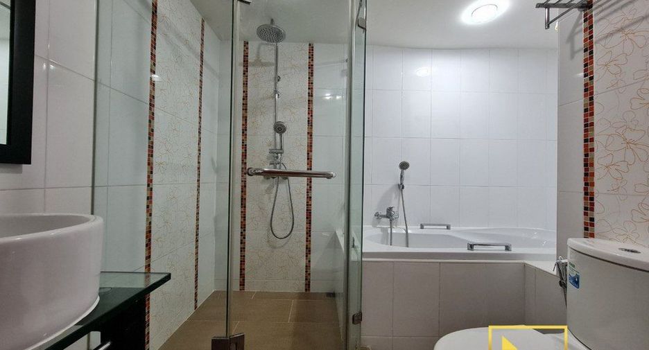 Condo en alquiler de 2 habitaciones en Khlong Toei, Bangkok