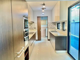 Reihenhaus zur Miete mit 4 Zimmer in Watthana, Bangkok