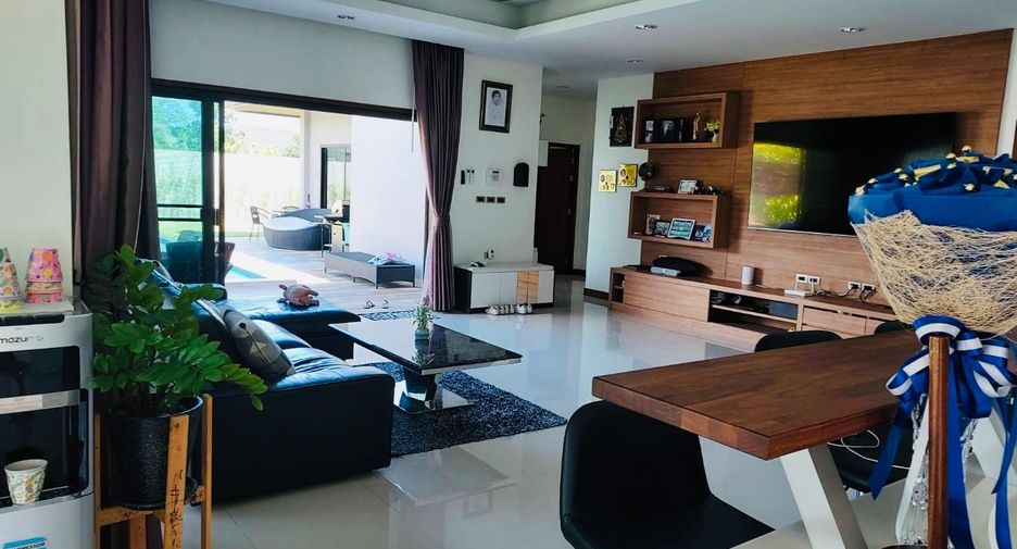 Haus zur Miete mit 3 Zimmer in Bang Lamung, Chonburi
