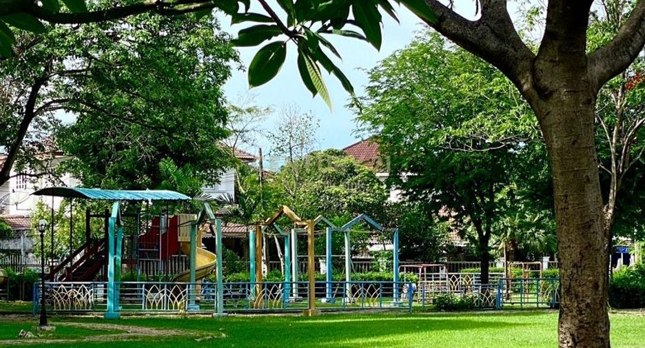 For sale 4 bedrooms house in Bang Bon, Bangkok