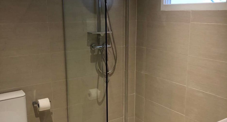 For sale 3 bedrooms townhouse in Khlong Toei, Bangkok