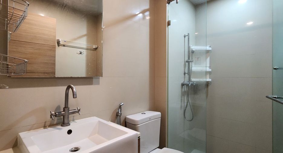For sale and for rent 2 bedrooms condo in Khlong San, Bangkok