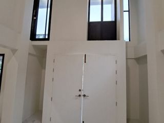 For sale 8 bed retail Space in Prawet, Bangkok