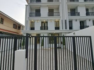 For sale 8 bed retail Space in Prawet, Bangkok