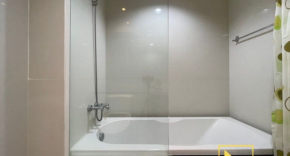 For rent 2 bedrooms apartment in Khlong Toei, Bangkok