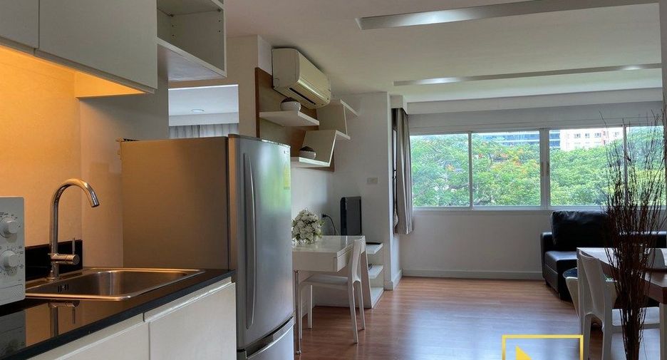 For rent 2 bedrooms apartment in Khlong Toei, Bangkok