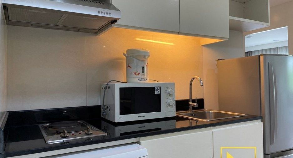 For rent 2 bedrooms apartment in Khlong Toei, Bangkok
