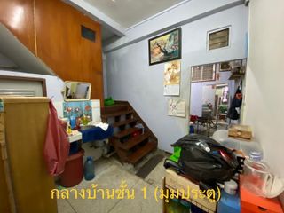 For rent 3 Beds retail Space in Yan Nawa, Bangkok