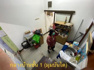 For rent 3 Beds retail Space in Yan Nawa, Bangkok