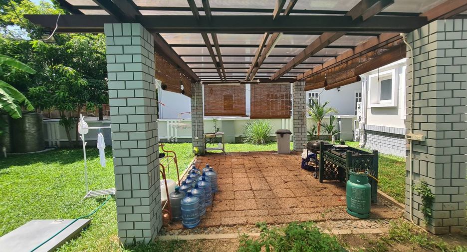 For rent 5 bedrooms house in Mueang Samut Prakan, Samut Prakan