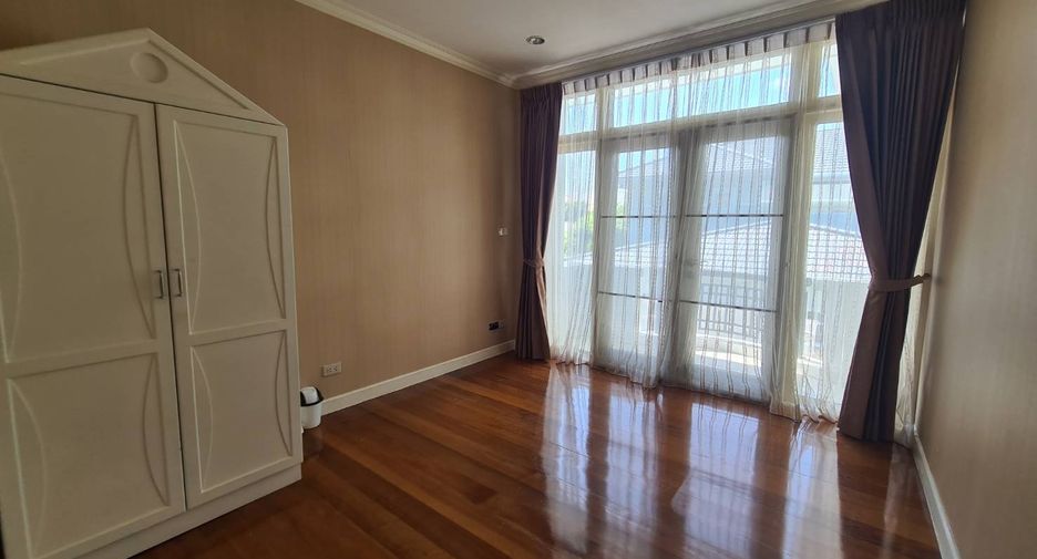 For rent 5 bedrooms house in Mueang Samut Prakan, Samut Prakan