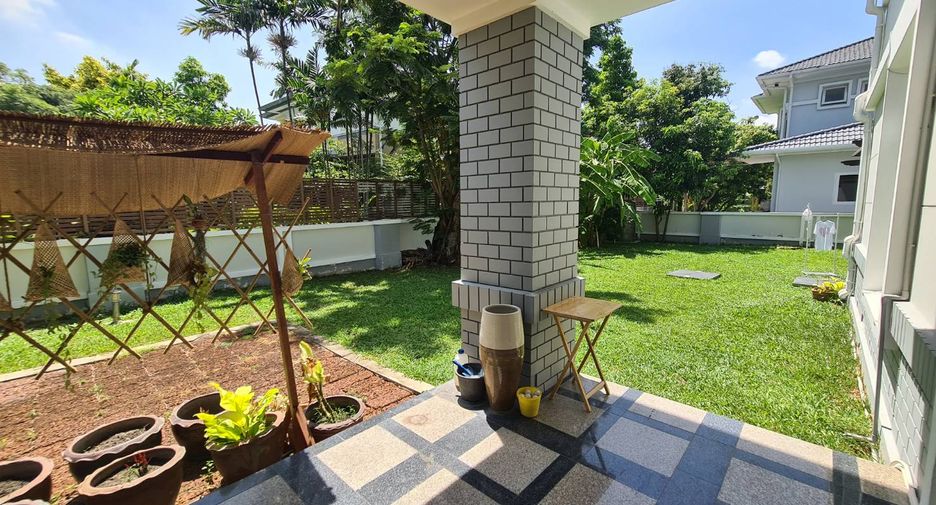 For rent 5 bedrooms house in Mueang Samut Prakan, Samut Prakan