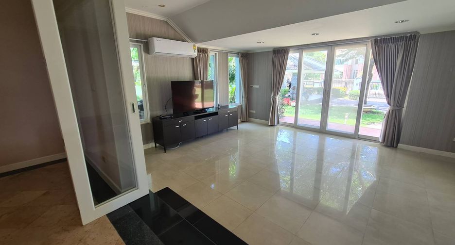 For rent 5 bedrooms house in Mueang Samut Prakan, Samut Prakan