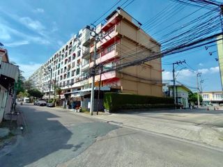 For sale 3 Beds retail Space in Lat Phrao, Bangkok