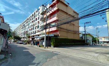 Gewerbefläche zur Miete und zum Kauf mit 3 Zimmer in Bang Khen, Bangkok