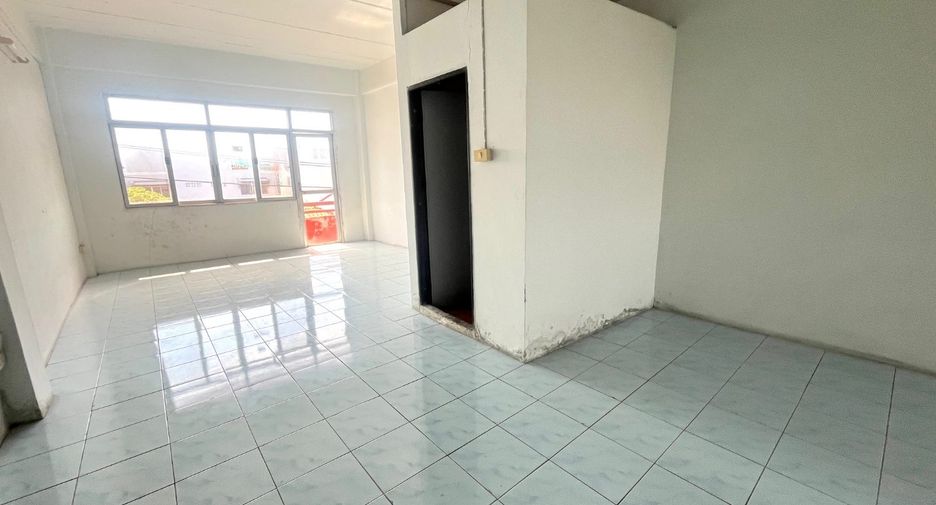 Gewerbefläche zur Miete und zum Kauf mit 3 Zimmer in Bang Khen, Bangkok