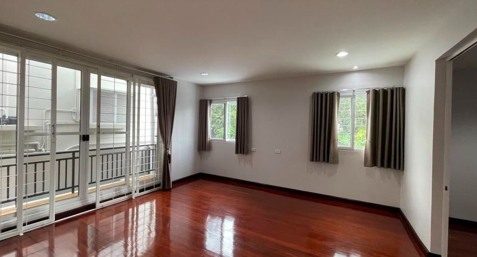 For rent 4 ベッドルーム house in Khlong Toei, Bangkok