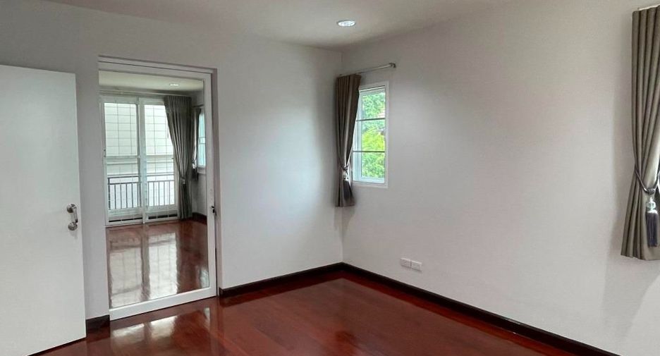 For rent 4 ベッドルーム house in Khlong Toei, Bangkok