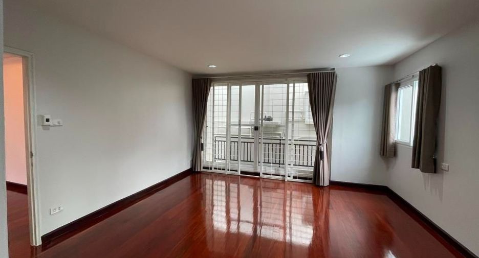 For rent 4 ベッドルーム house in Khlong Toei, Bangkok