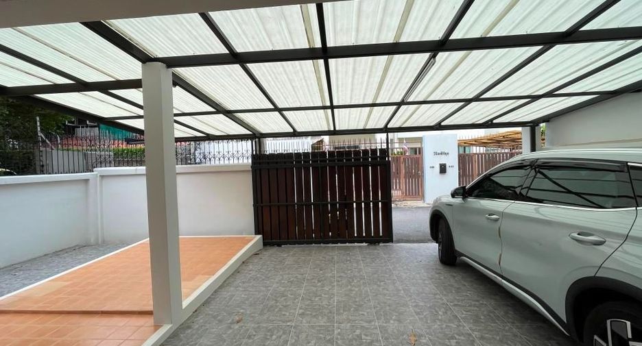 For rent 4 ベッドルーム house in Khlong Toei, Bangkok