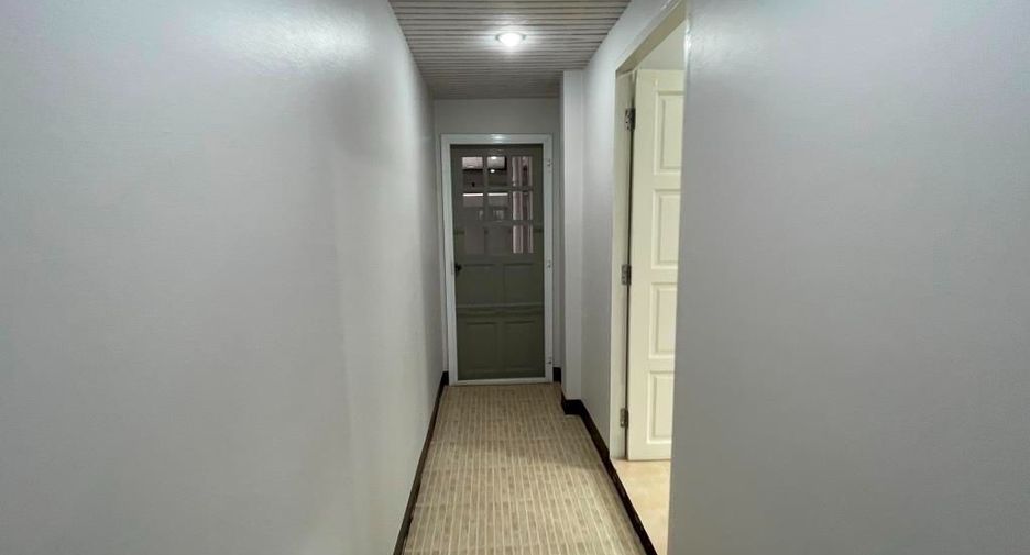For rent 4 ベッドルーム house in Khlong Toei, Bangkok