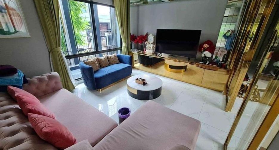 For rent そして for sale 5 Beds house in Khan Na Yao, Bangkok