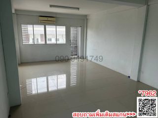 For sale 4 Beds retail Space in Krathum Baen, Samut Sakhon