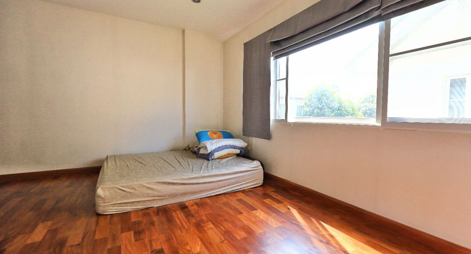 For sale 4 bedrooms house in Pak Kret, Nonthaburi