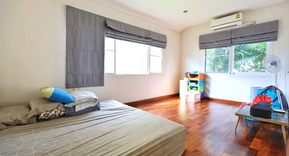 For sale 4 bedrooms house in Pak Kret, Nonthaburi