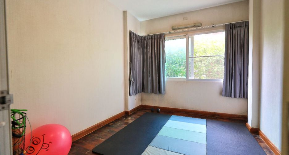 For sale 4 bedrooms house in Pak Kret, Nonthaburi