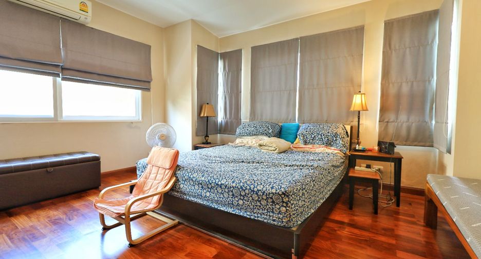 For sale 4 bedrooms house in Pak Kret, Nonthaburi