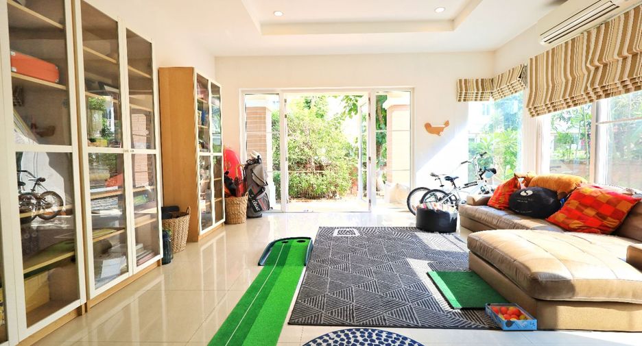For sale 4 bedrooms house in Pak Kret, Nonthaburi