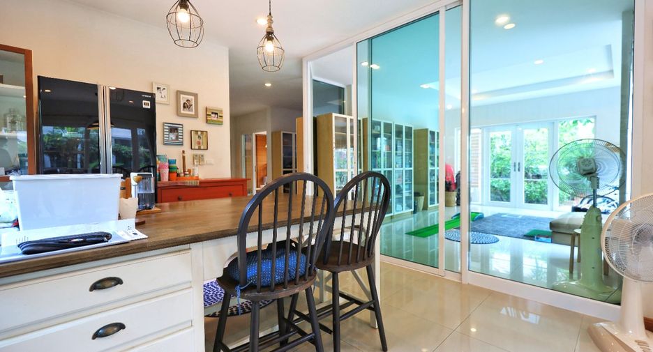For sale 4 bedrooms house in Pak Kret, Nonthaburi