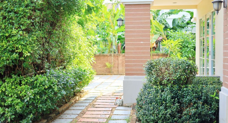 For sale 4 bedrooms house in Pak Kret, Nonthaburi