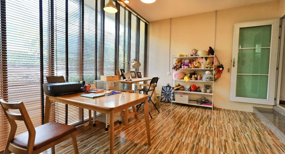 For sale 4 bedrooms house in Pak Kret, Nonthaburi