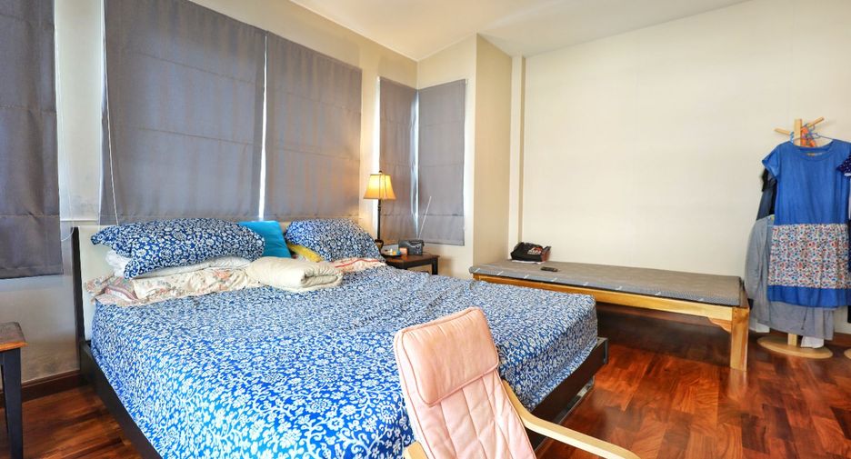 For sale 4 bedrooms house in Pak Kret, Nonthaburi
