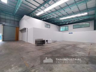 For rent そして for sale warehouse in Saphan Sung, Bangkok