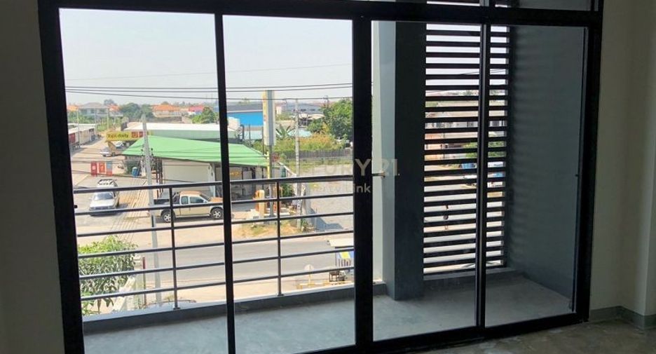 For rent retail Space in Bang Kruai, Nonthaburi