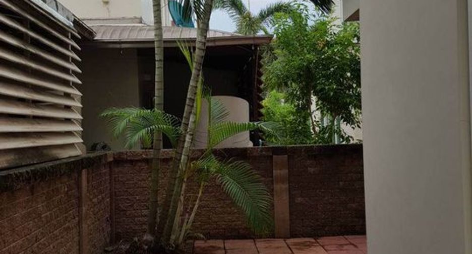 Haus zur Miete mit 3 Zimmer in Pak Kret, Nonthaburi