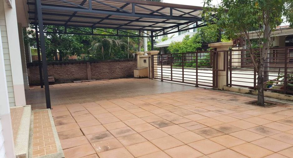 Haus zur Miete mit 3 Zimmer in Pak Kret, Nonthaburi