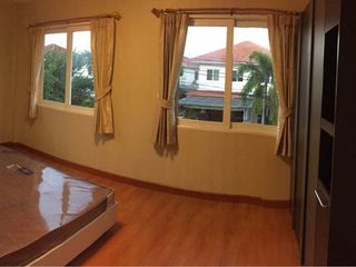 Haus zur Miete mit 3 Zimmer in Pak Kret, Nonthaburi